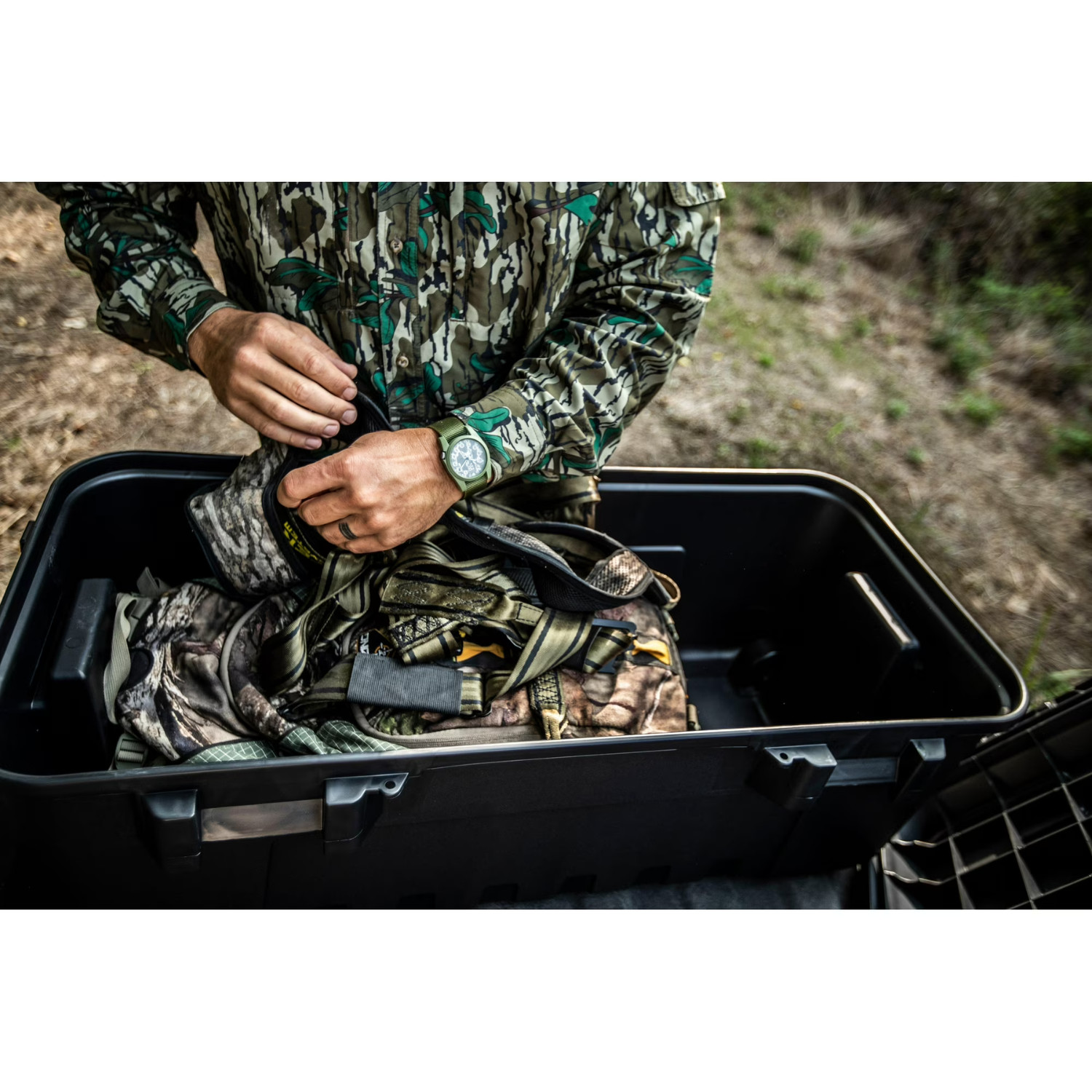 Plano Sportsman&rsquo;s Trunk, Smoke, 27-Gallon Lockable Storage Box