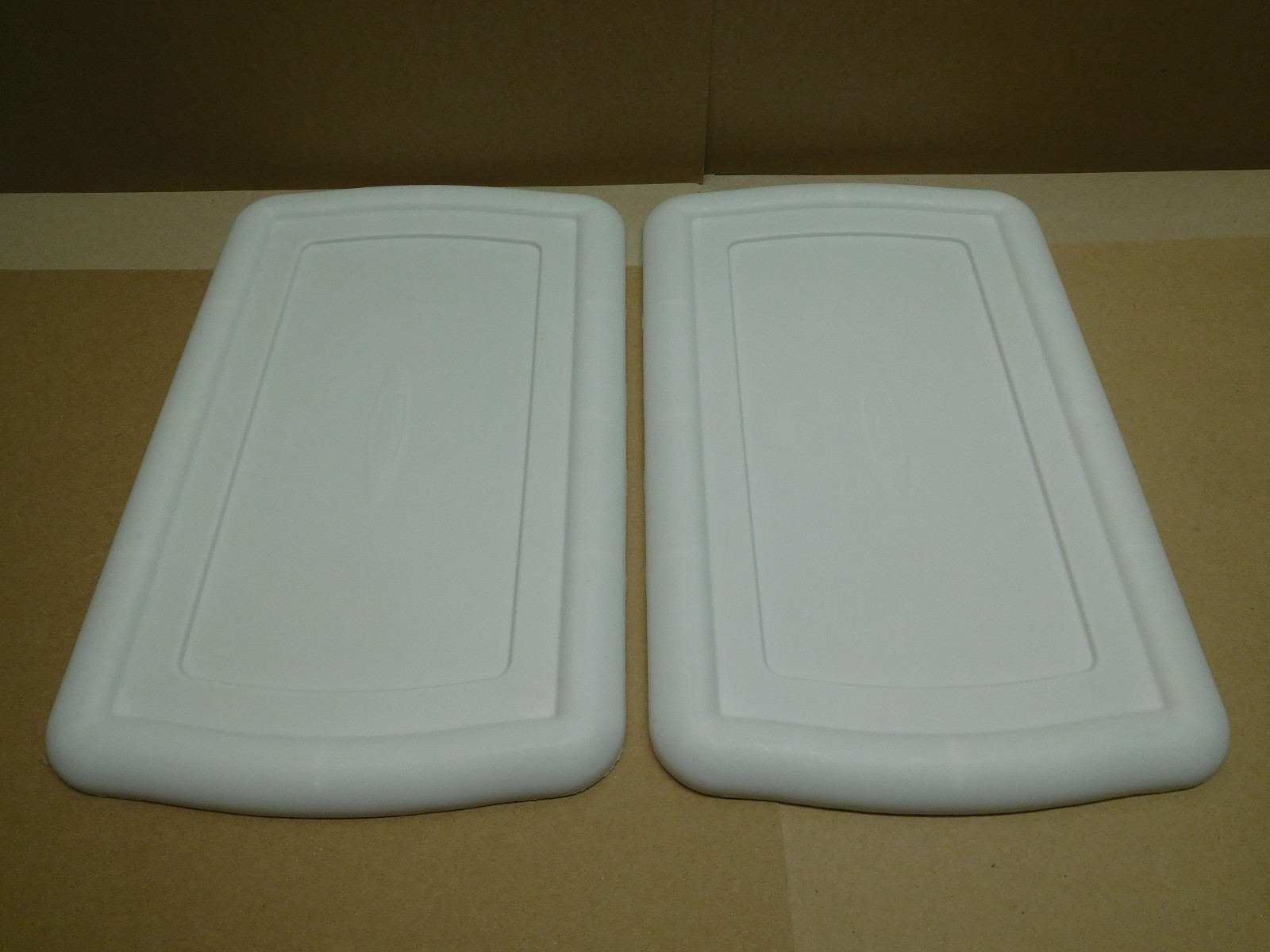 (Lot of 2) Rubbermaid Clever Store 6.5 Qt Rectangular Storage Containers — 2008