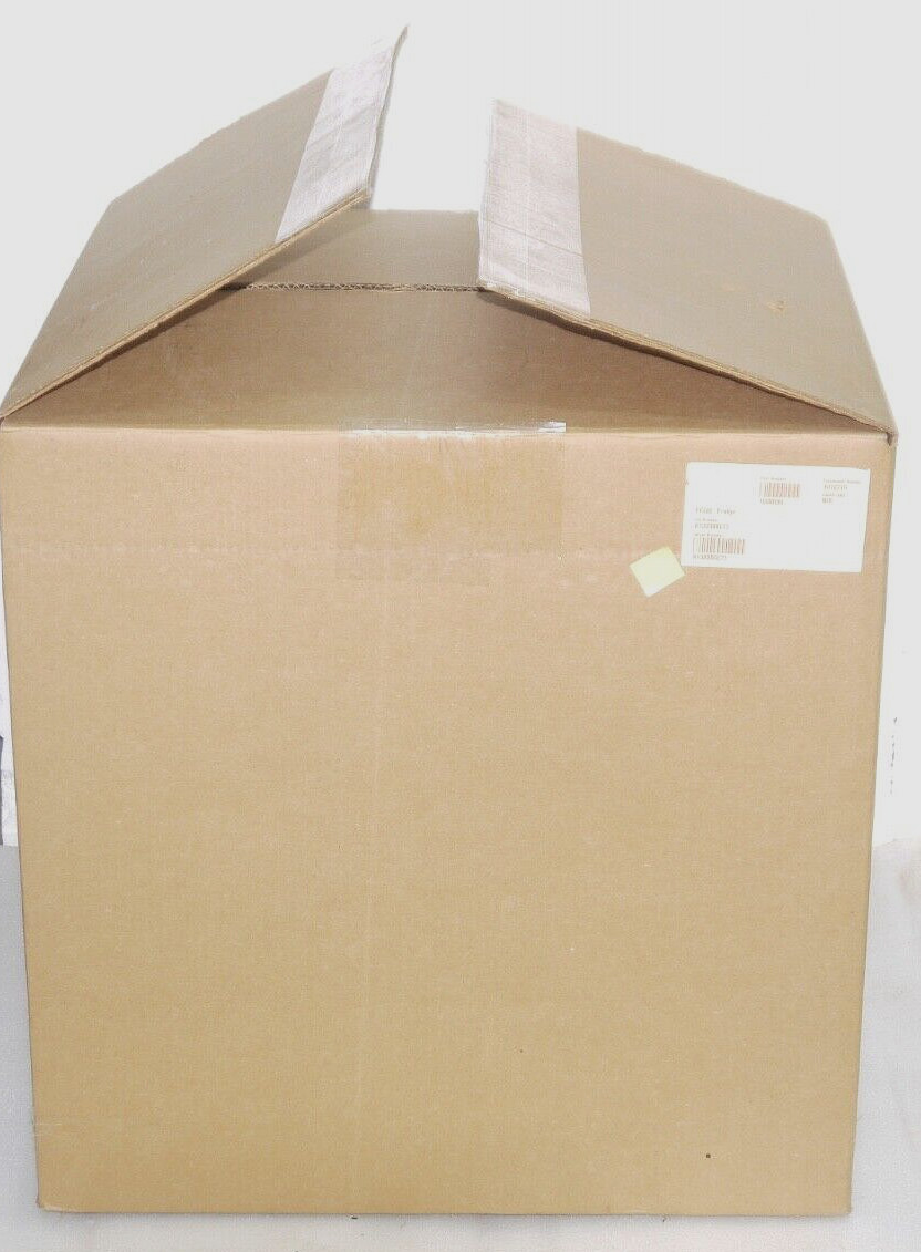 Summit FFAR22LW Compact All-Refrigerator 20.5&Prime; H x 17.38&Prime; W x 19.0&Prime; D New