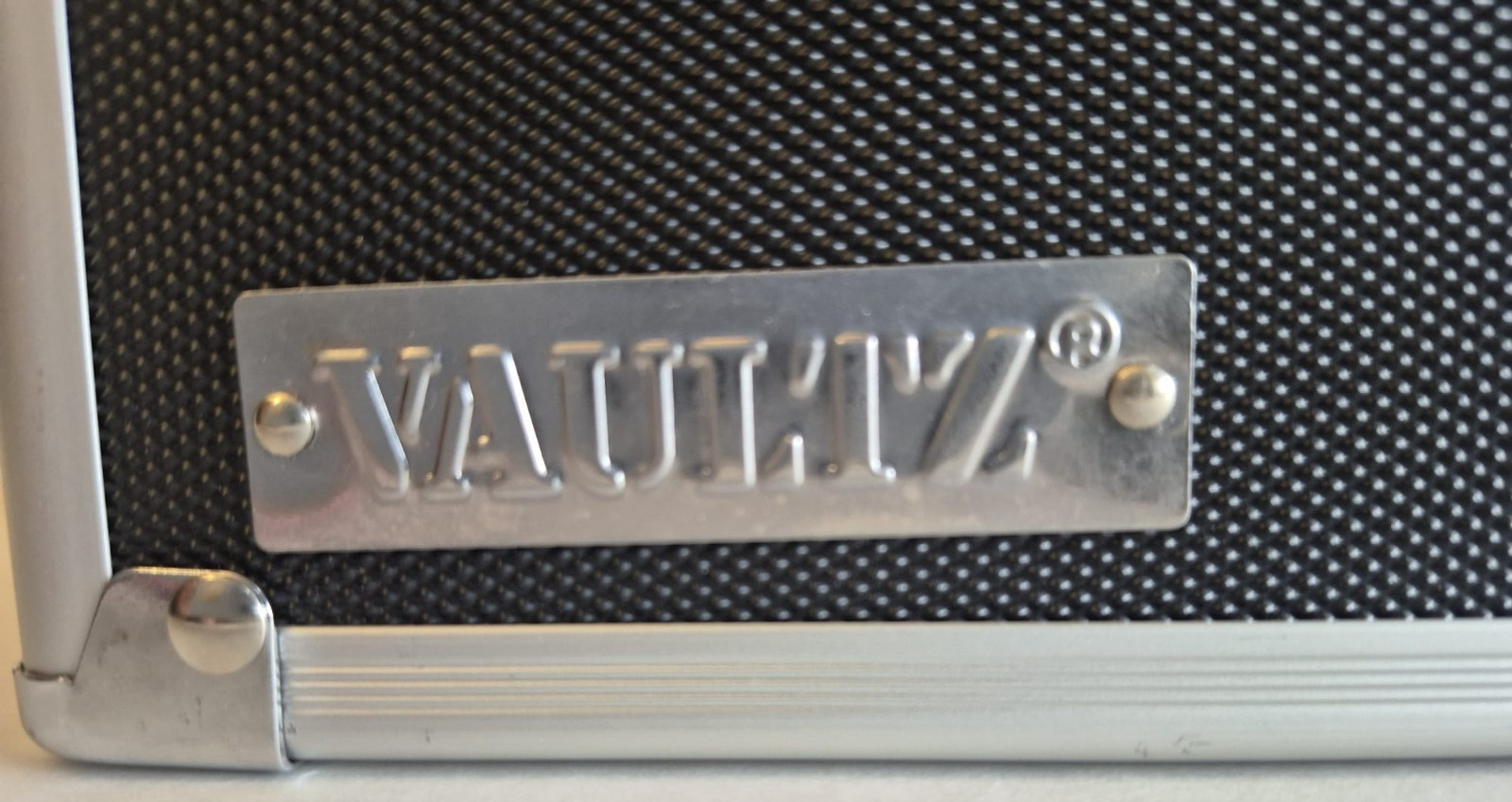 Vaultz Locking Storage Box with Combination Lock Black 7x4x5&Prime; New Unused