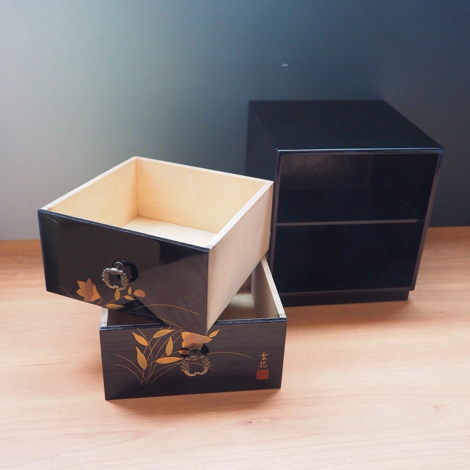 Japanese Shikkou Lacquer Mini Chest Tansu Drawer Gold Flower Floral Jewelry Case