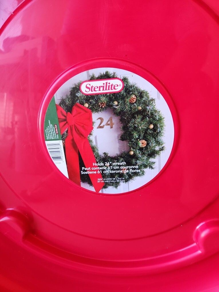 LOCAL PICK UP ONLY! Sterilite Plastic 24&Prime; Wreath Storage Container Red BRAND NEW