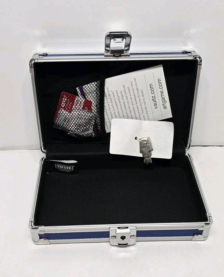Vaultz Shark Lockbox with Key 8.25×5.5 Security Box Lock Box Pencil Case