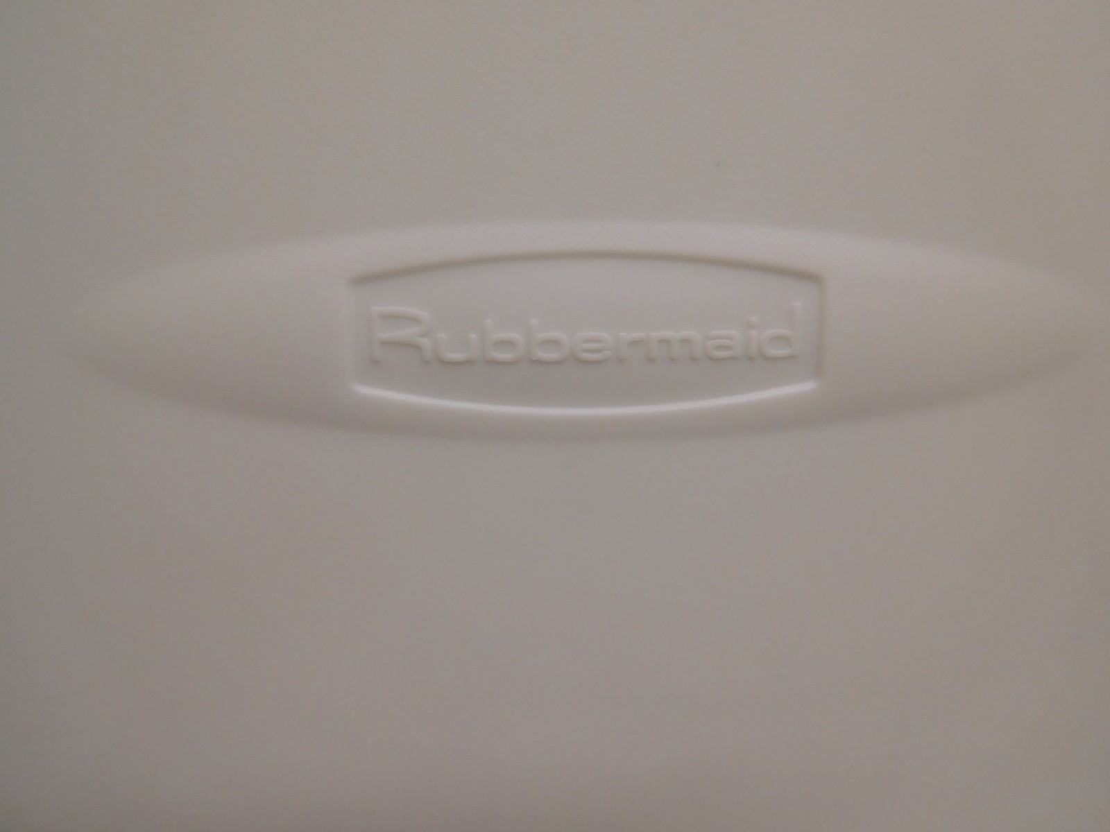 (Lot of 2) Rubbermaid Clever Store 6.5 Qt Rectangular Storage Containers — 2008